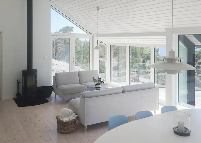 Seaside With Ocean View And Sunny Terrace Søgne