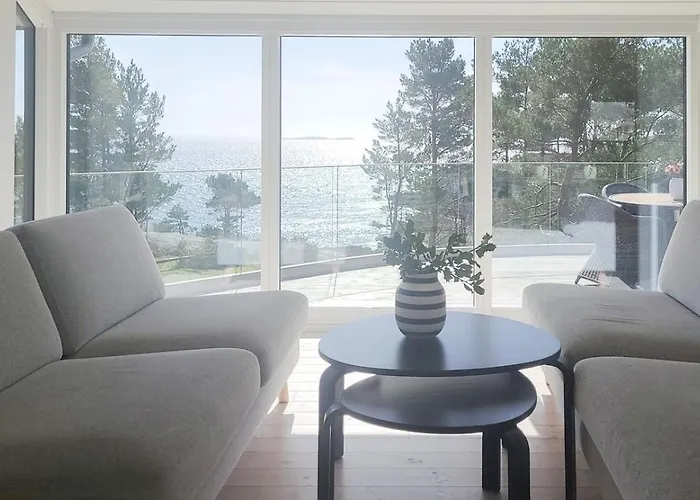 Seaside With Ocean View And Sunny Terrace Søgne