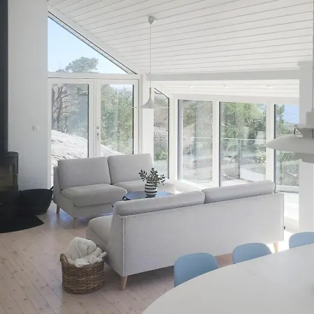 Seaside With Ocean View And Sunny Terrace Søgne